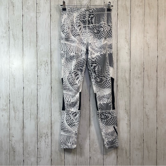 Workout Empire Arctic Snow Mesh Leggings Medium - Picture 1 of 8